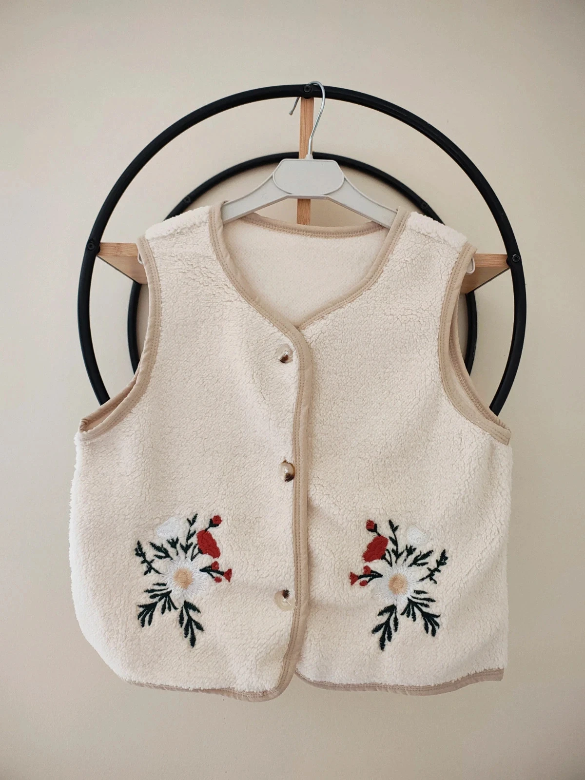 6 ans gilet sans manche brodé neuf